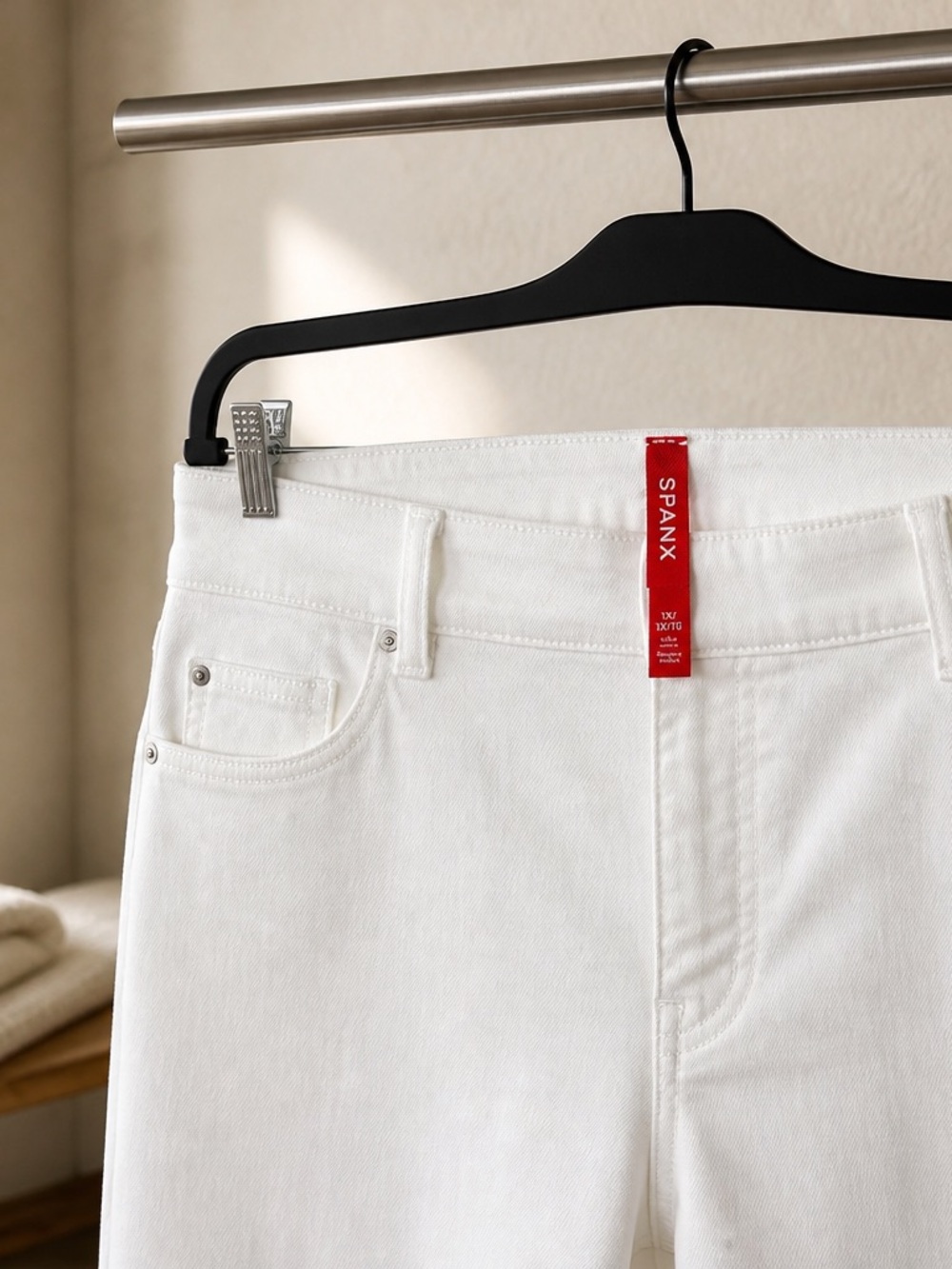 Spanx Wide Leg Pull On Jeans in off white. Flattering fit with wide leg.  1X New